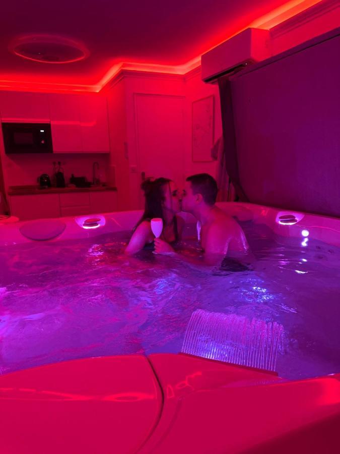 Apartment Casa Amor & Spa, Appartement Suite Jacuzzi & Piscine Chauffee