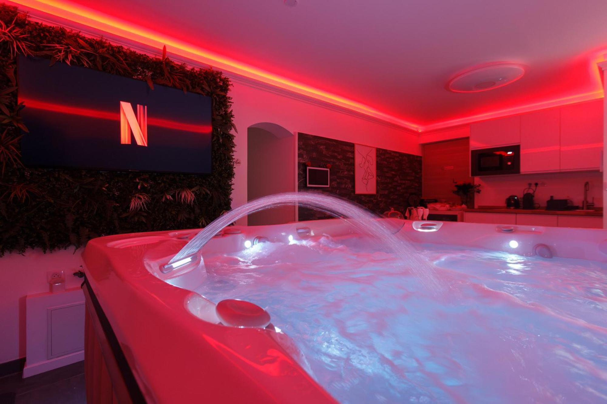 Casa Amor & Spa, Appartement Suite Jacuzzi & Piscine Chauffee Apartment